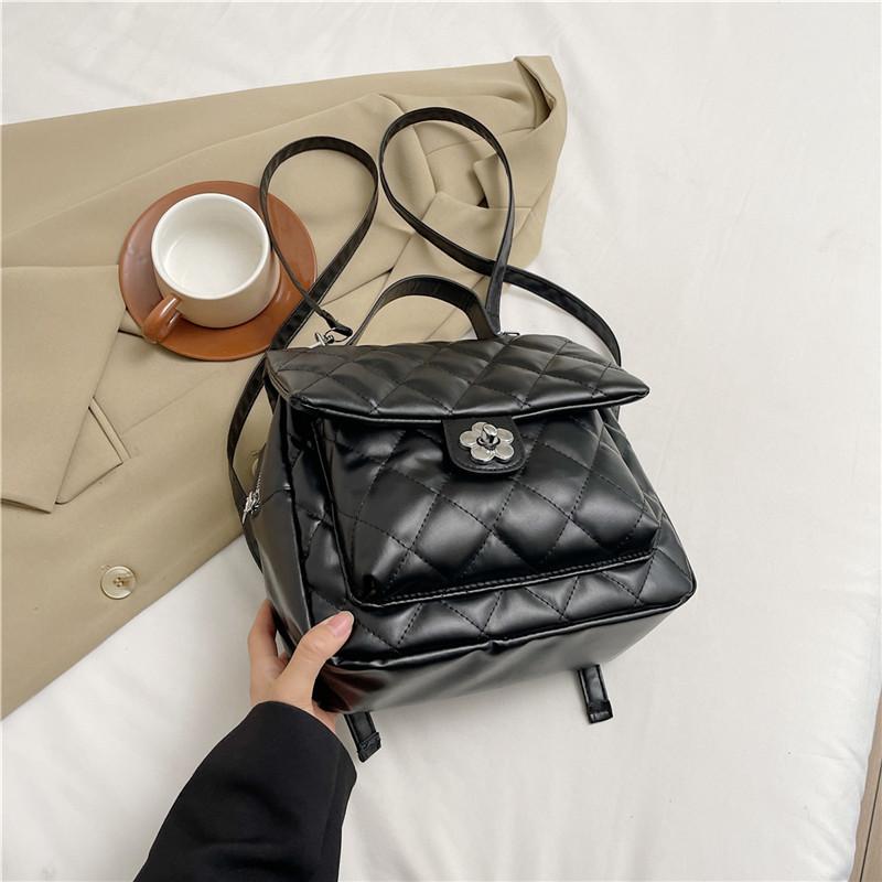 Рюкзак Xiaoxiangfeng женский 2025 новый модный рюкзак в форме ромба универсальный вместительный портативный портфель чёрный